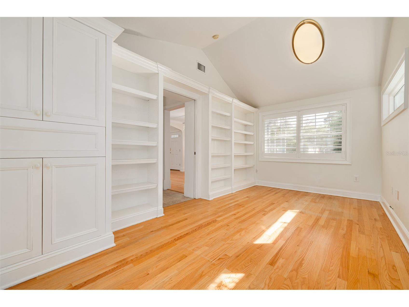 333 30th Avenue N Saint Petersburg FL 33704 TB8484587 image8