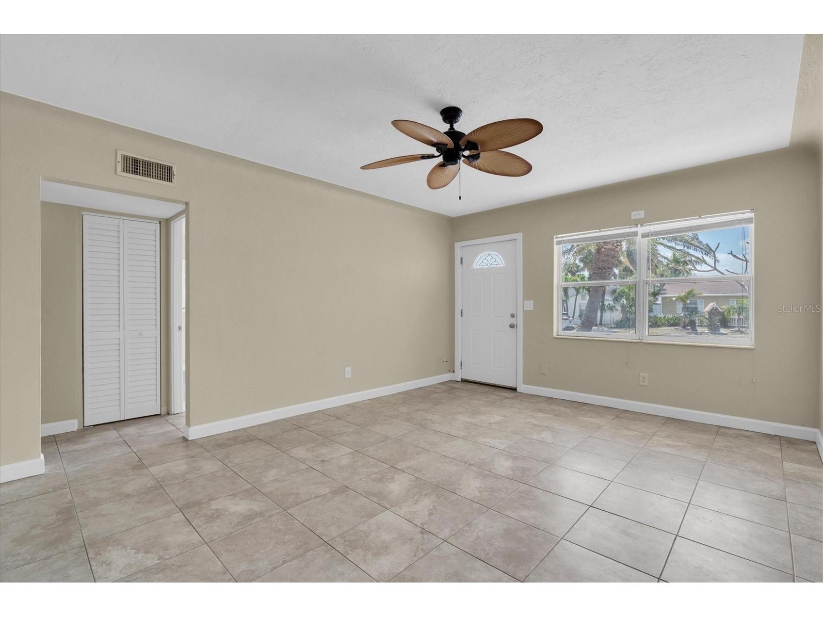 333 72nd Avenue Saint Pete Beach FL 33706 TB8493232 image5