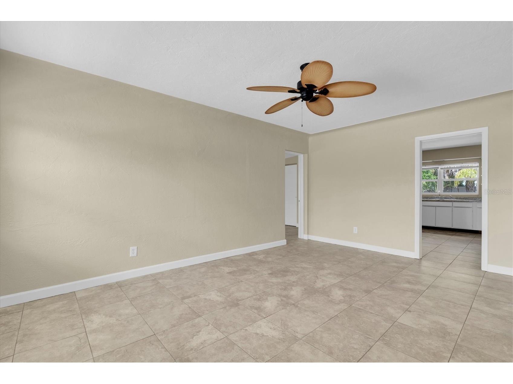 333 72nd Avenue Saint Pete Beach FL 33706 TB8493232 image7