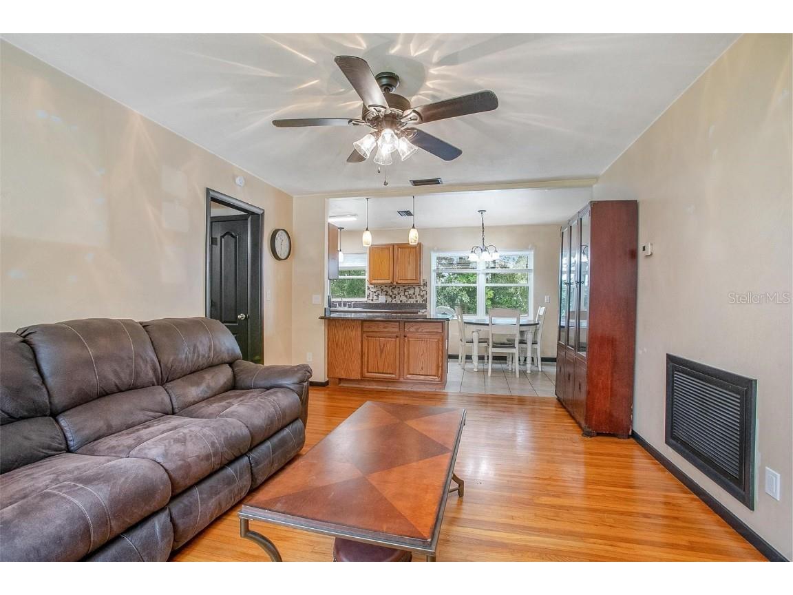 333 Beresford Avenue Deland FL 32724 V4938872 image5