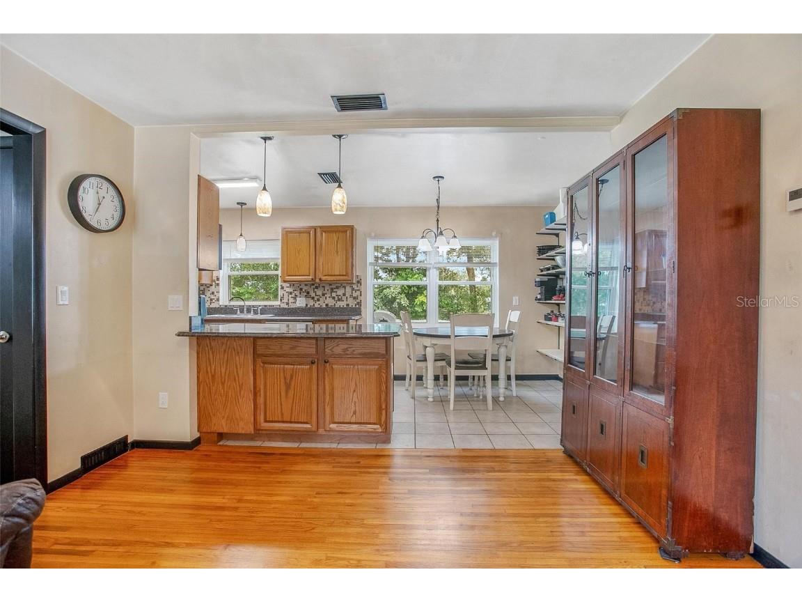 333 Beresford Avenue Deland FL 32724 V4938872 image7