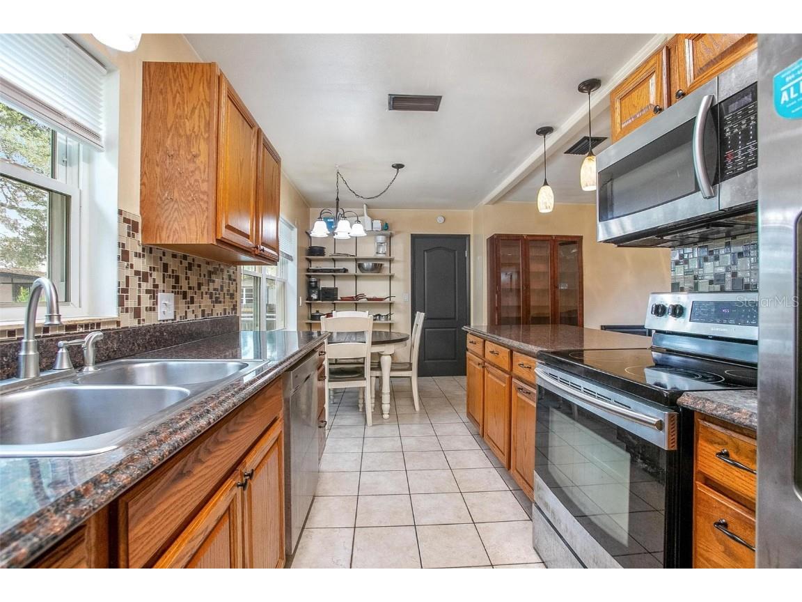 333 Beresford Avenue Deland FL 32724 V4938872 image9