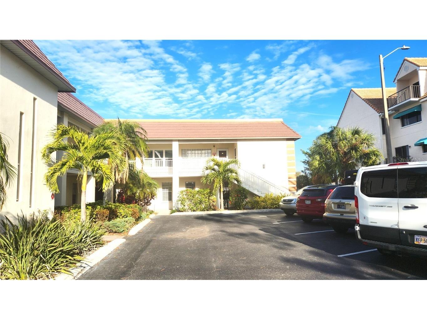 333 Island Way #205 Clearwater FL 33767 U8243363 image1