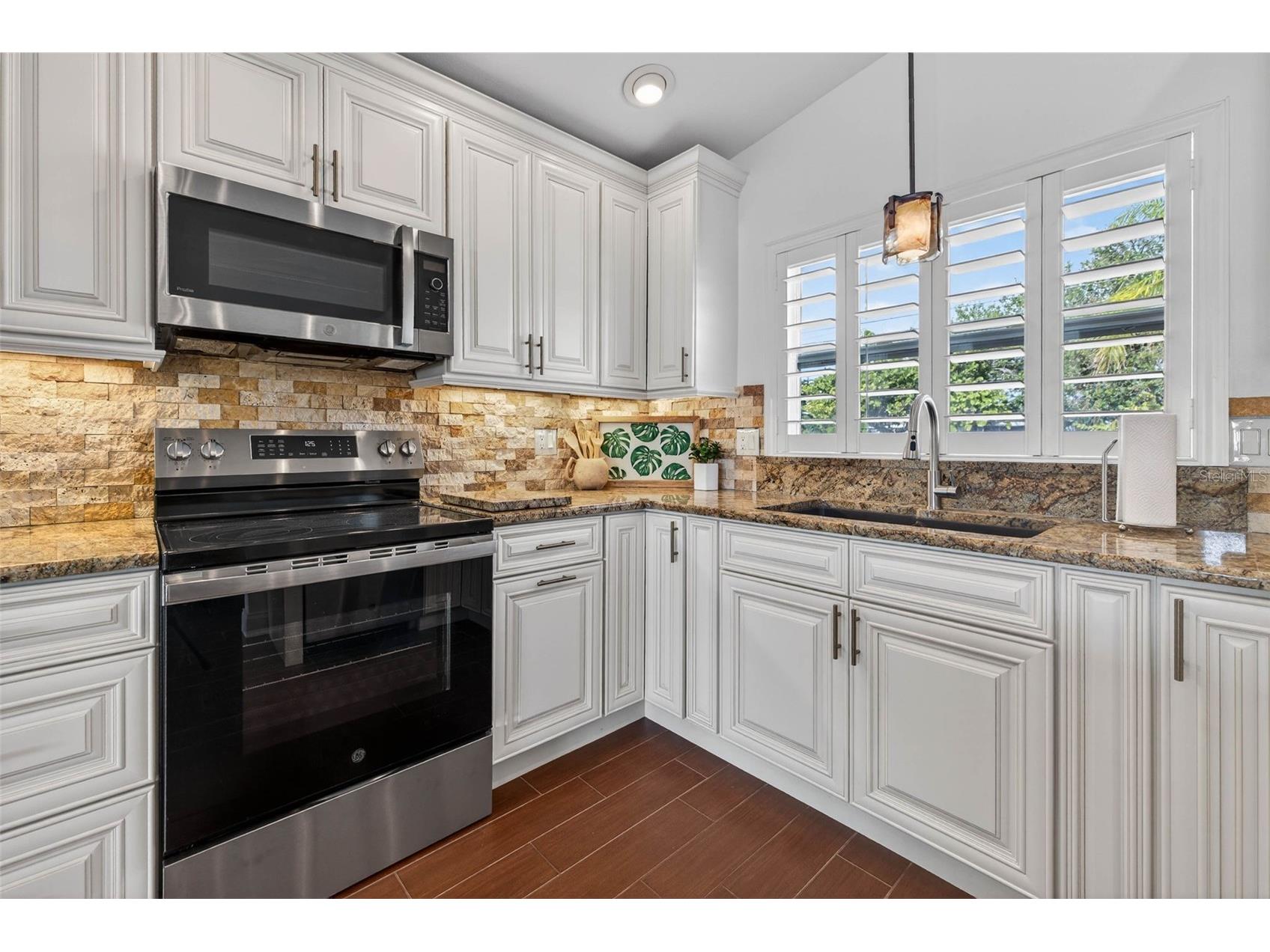 333 La Hacienda Drive Indian Rocks Beach FL 33785 - INTRACOASTAL WATERWAY TB8452637 image14
