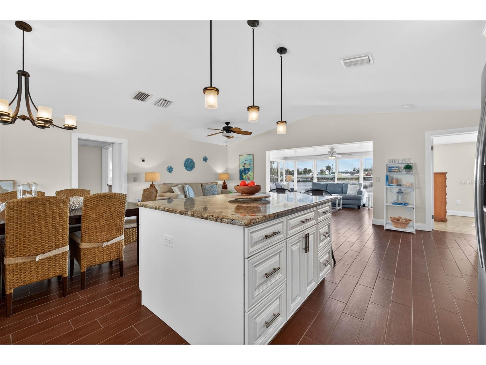 333 La Hacienda Drive Indian Rocks Beach FL 33785 - INTRACOASTAL WATERWAY TB8452637 image23