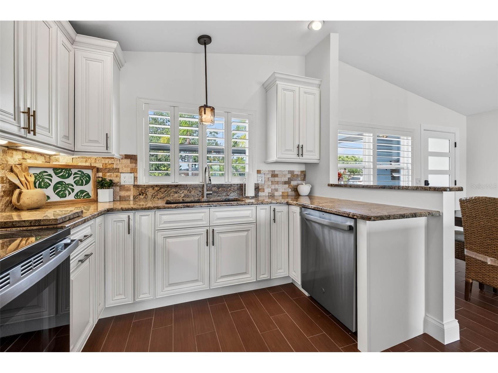 333 La Hacienda Drive Indian Rocks Beach FL 33785 - INTRACOASTAL WATERWAY TB8452637 image24