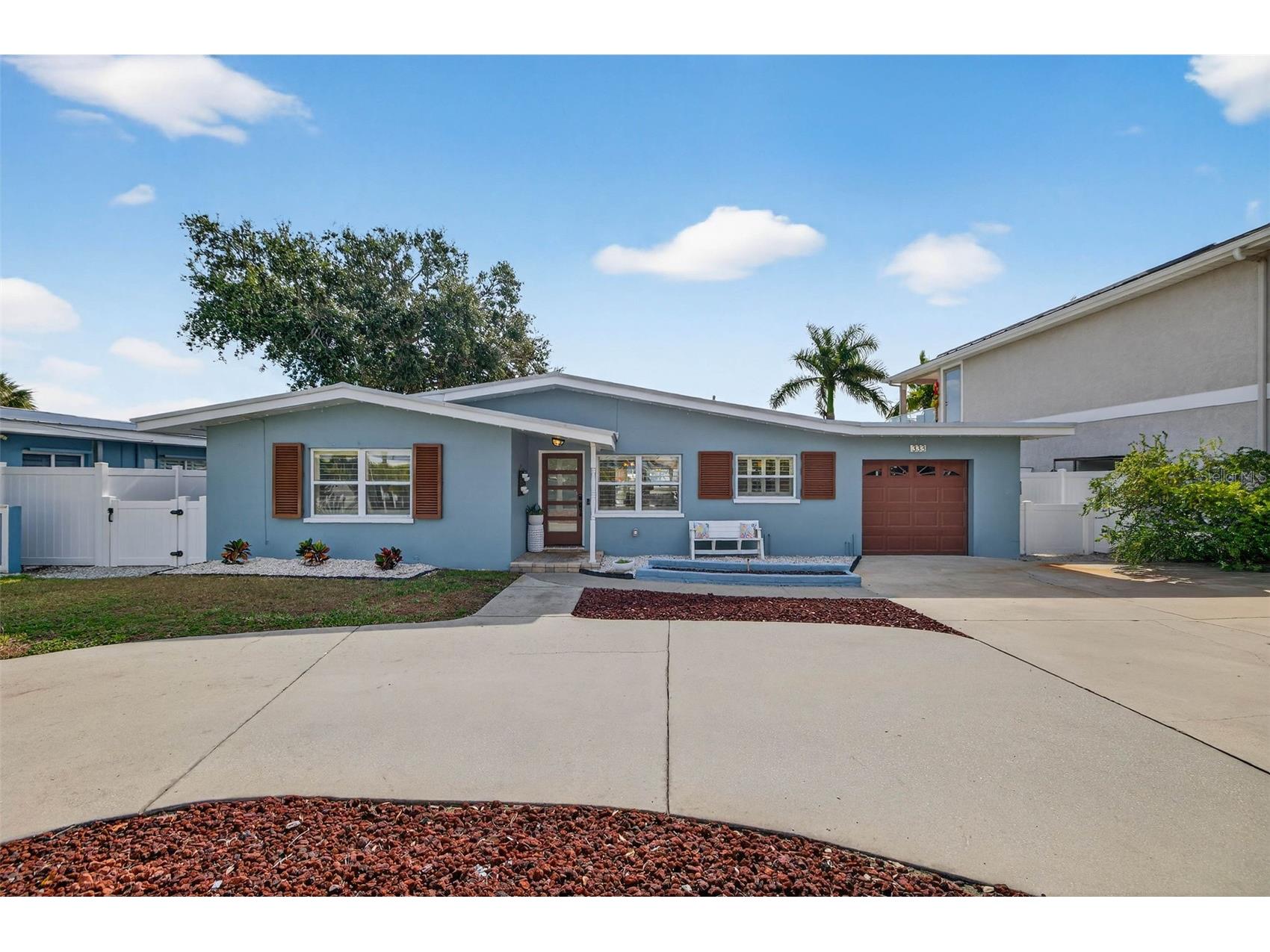 333 La Hacienda Drive Indian Rocks Beach FL 33785 - INTRACOASTAL WATERWAY TB8452637 image3
