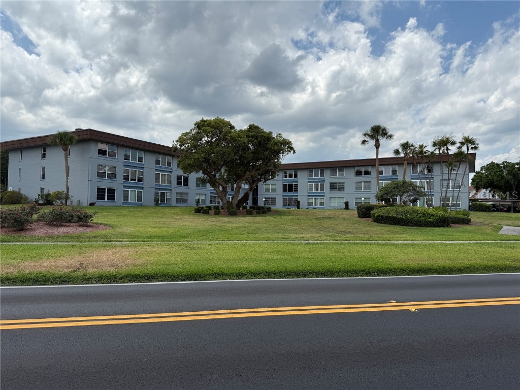 333 Lake Howard Drive NW #103C Winter Haven FL 33880 - LAKE HOWARD P4934760 image2