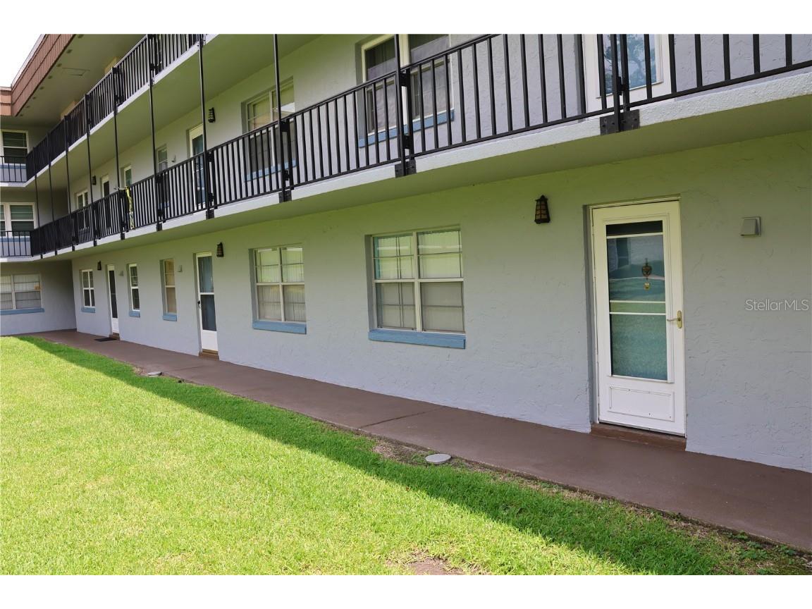 333 Lake Howard Drive NW #103C Winter Haven FL 33880 - LAKE HOWARD P4934760 image3