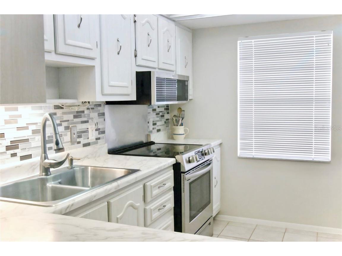 333 Lake Howard Drive NW #201B Winter Haven FL 33880 P4936402 image4