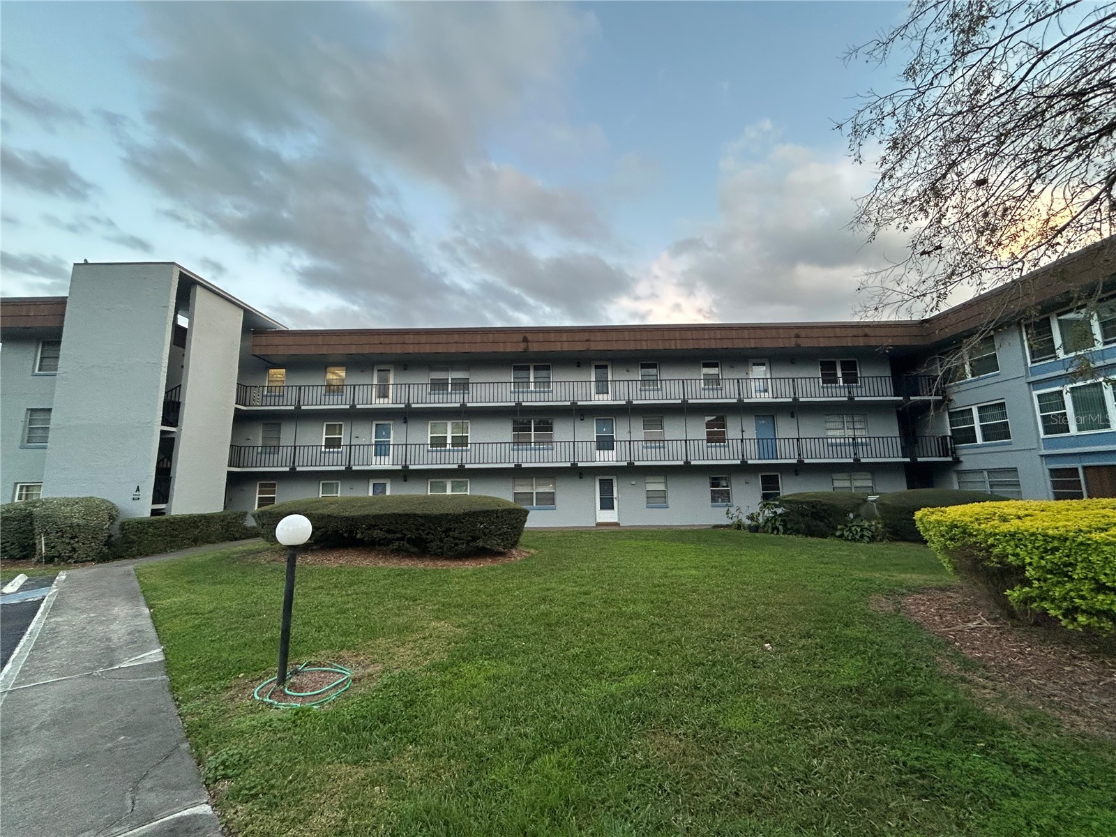 333 Lake Howard Drive NW #202A Winter Haven FL 33880 L4958557 image1