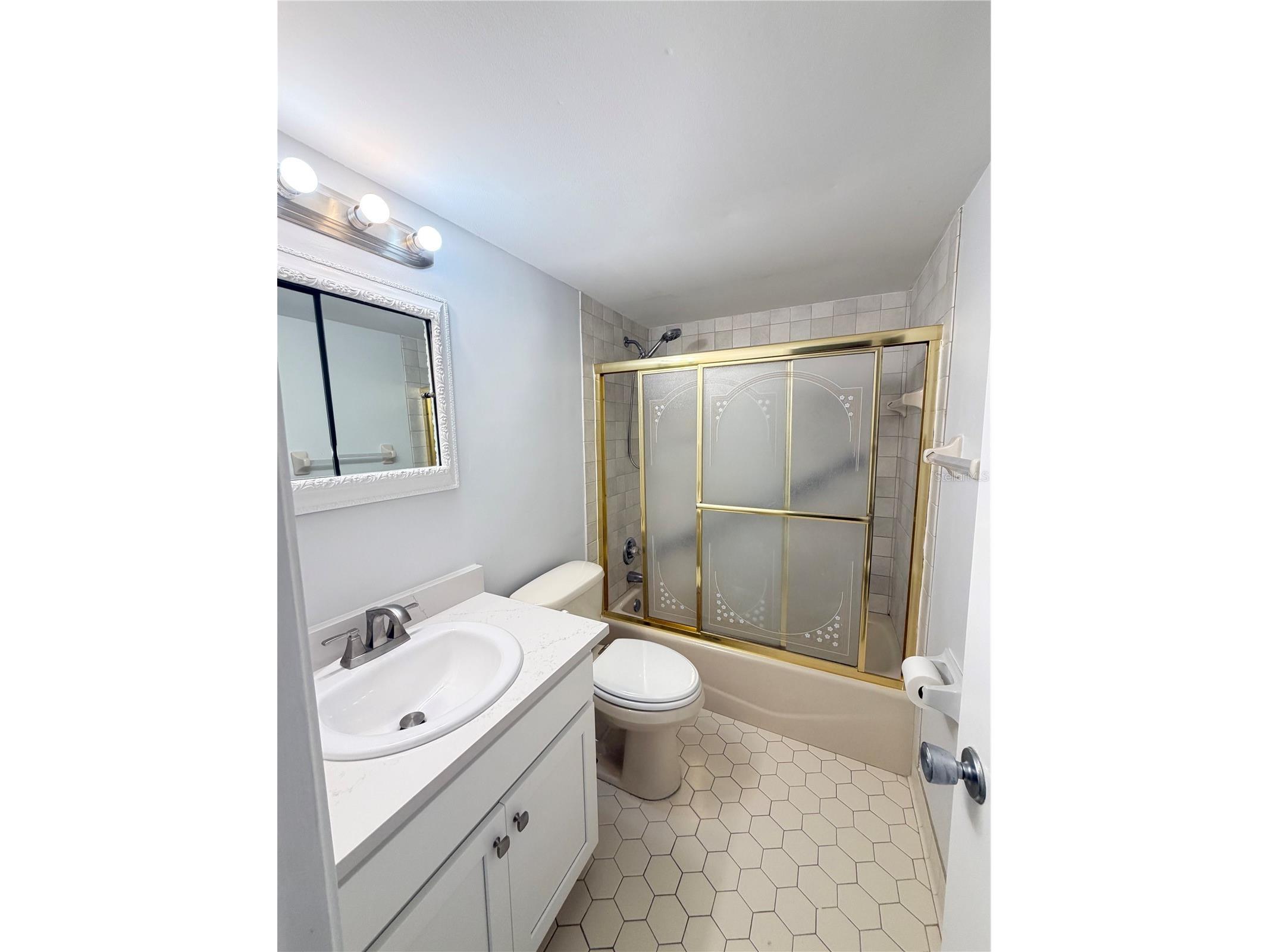 333 Lake Howard Drive NW #211B Winter Haven FL 33880 L4963297 image15