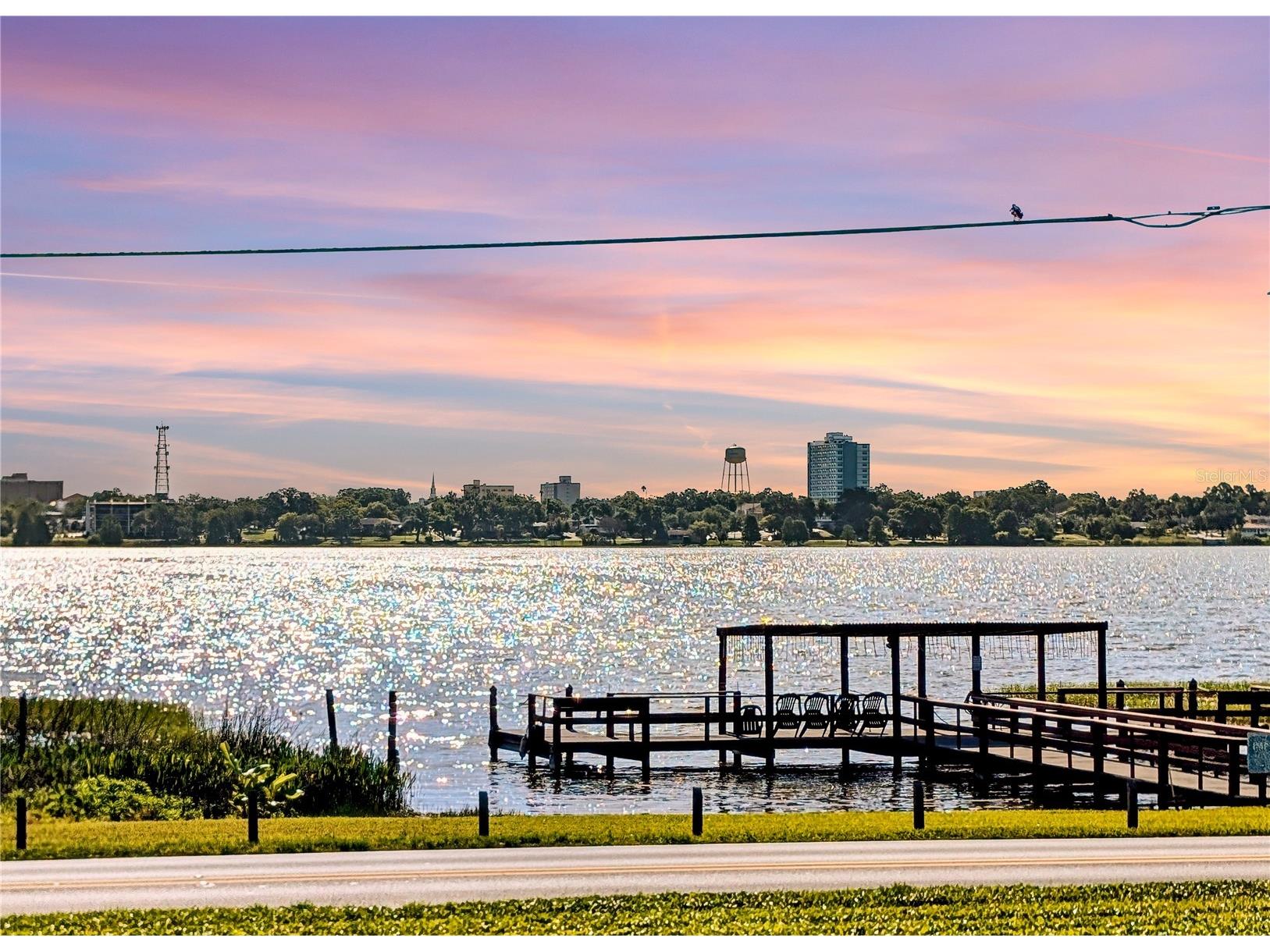 333 Lake Howard Drive NW #212A Winter Haven FL 33880 - LAKE HOWARD S5147514 image1