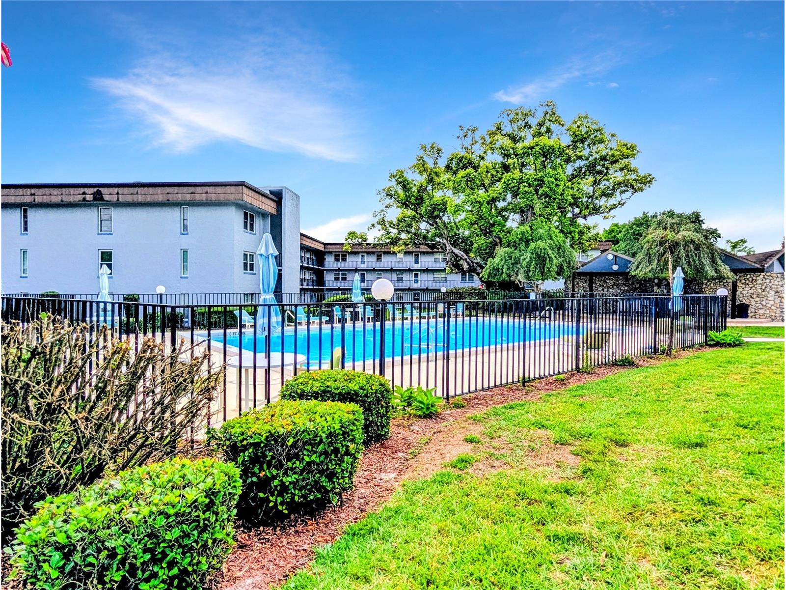 333 Lake Howard Drive NW #212A Winter Haven FL 33880 - LAKE HOWARD S5147514 image4