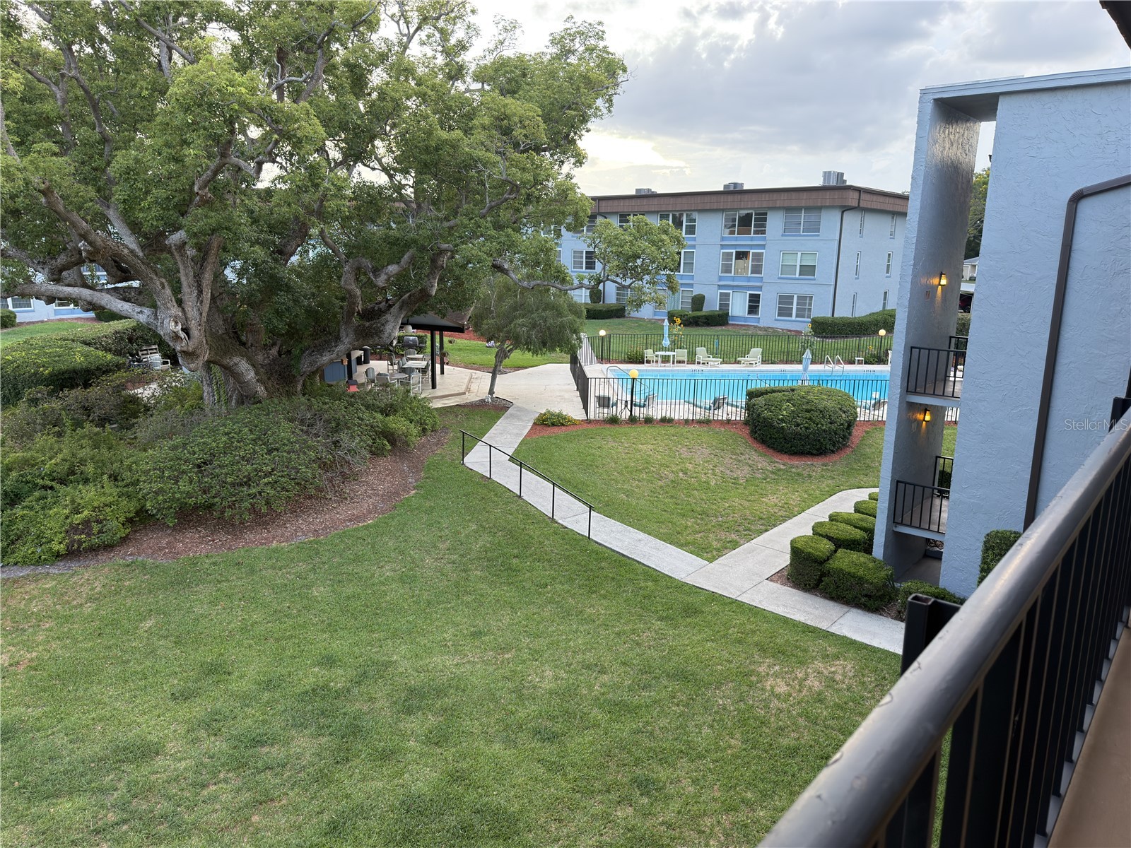333 Lake Howard Drive NW #302D Winter Haven FL 33880 - LAKE HOWARD- CHAIN OF LAKES L4962292 image1
