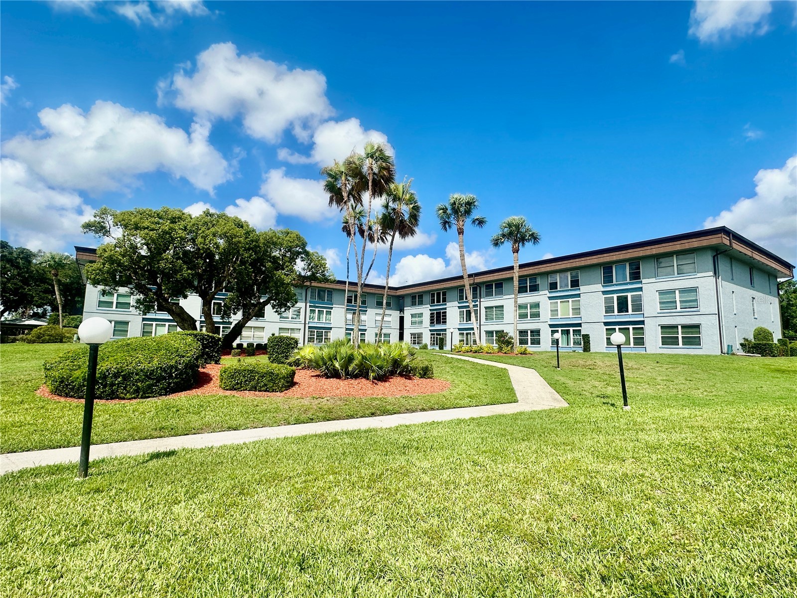 333 Lake Howard Drive NW #304B Winter Haven FL 33880 - LAKE HOWARD L4961973 image2