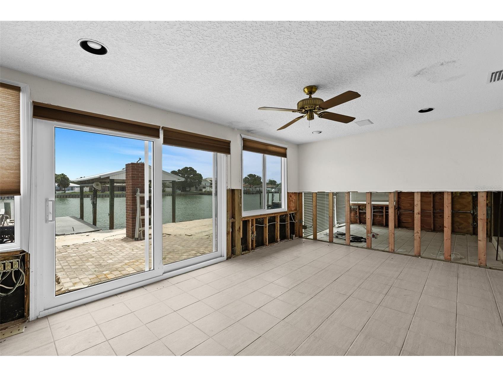 333 Midway Island Clearwater Beach FL 33767 TB8395574 image12