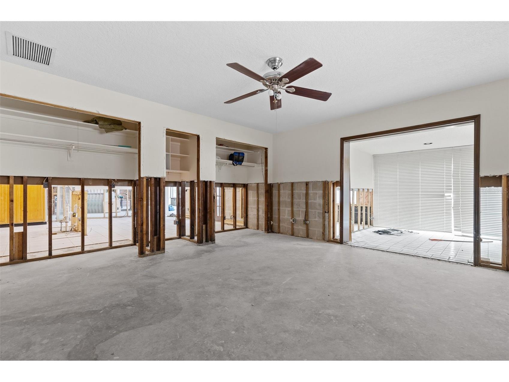 333 Midway Island Clearwater Beach FL 33767 TB8395574 image14