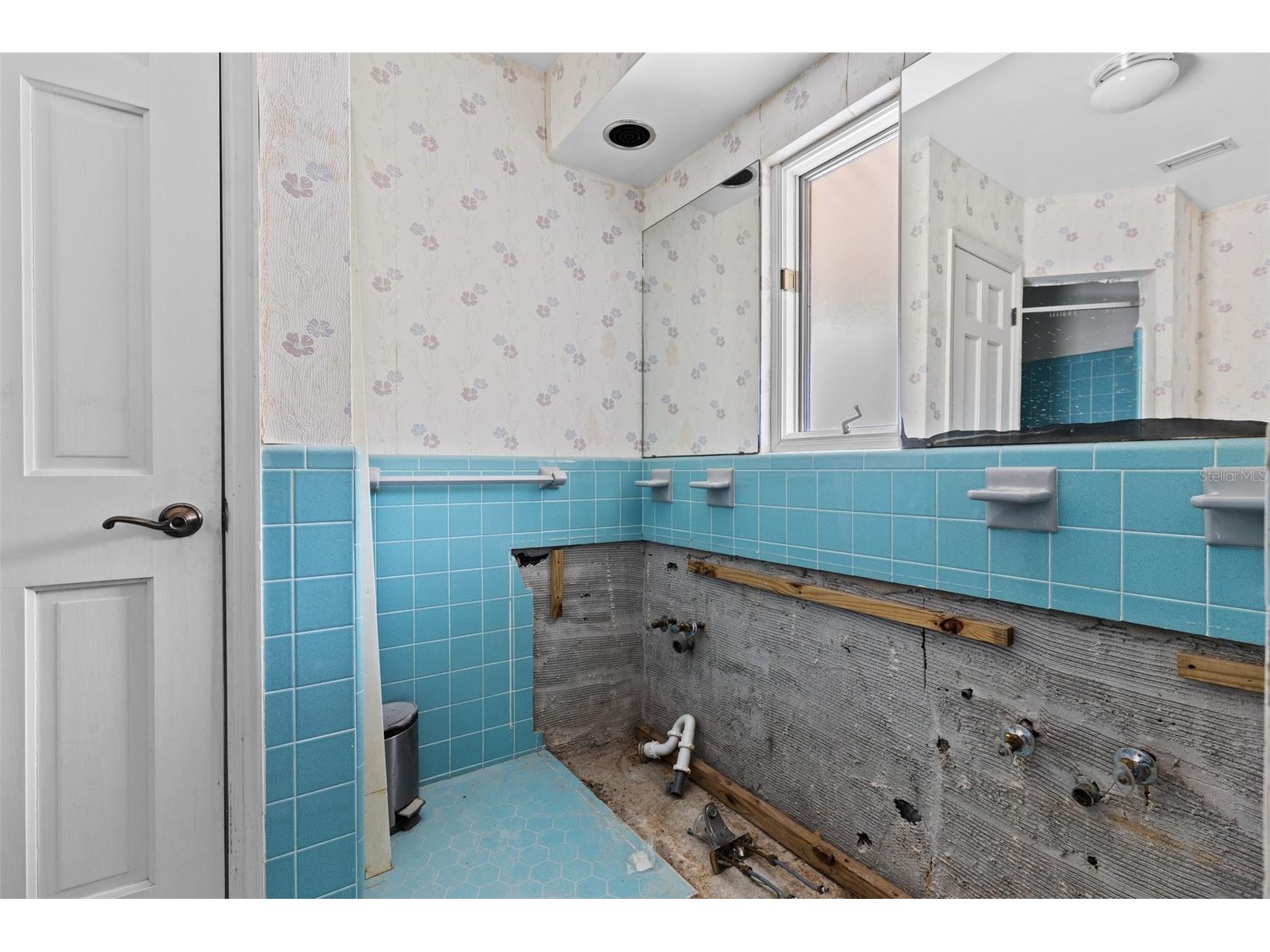 333 Midway Island Clearwater Beach FL 33767 TB8395574 image18