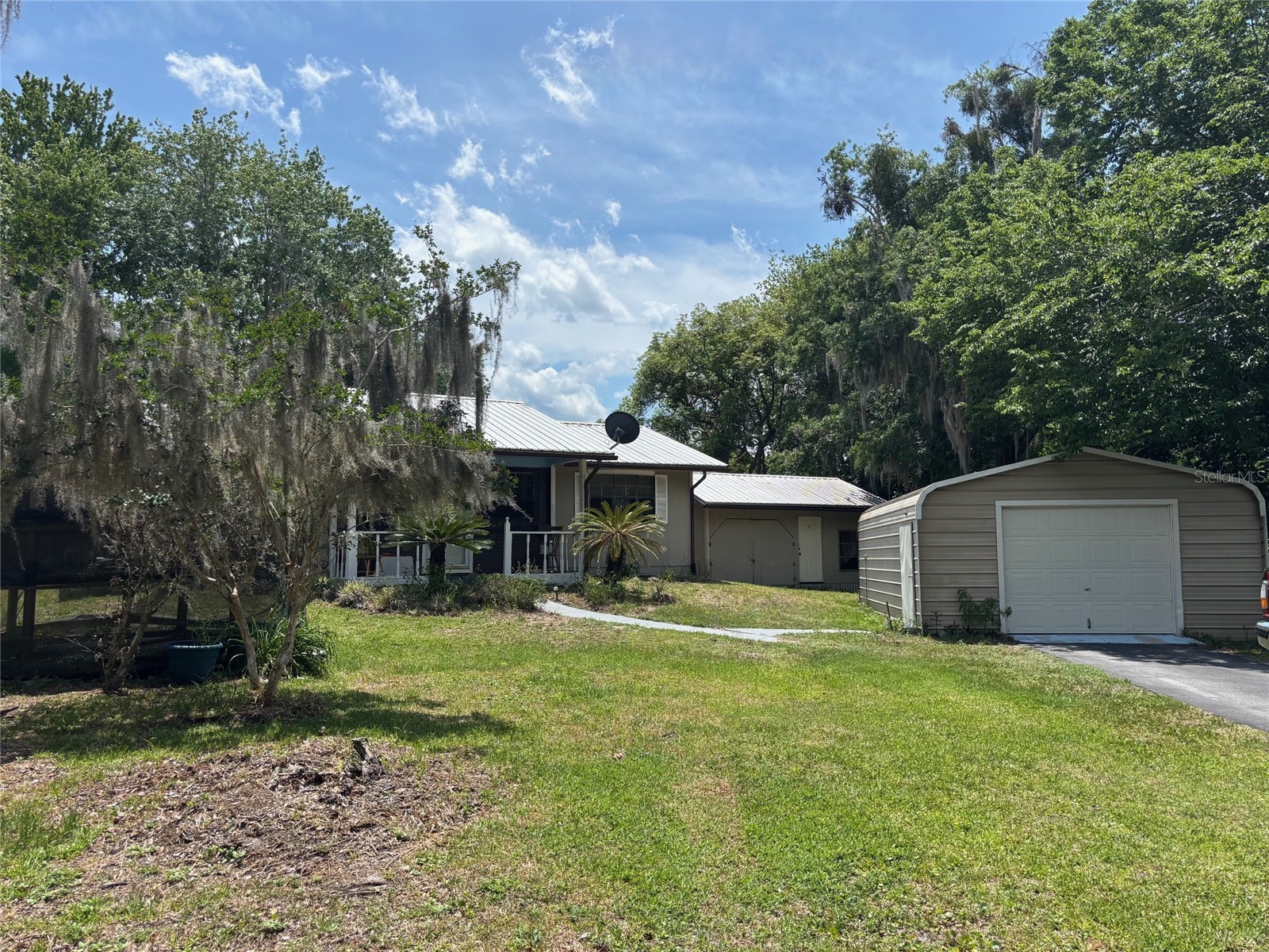333 Riviera Drive Crescent City FL 32112 V4948854 image2