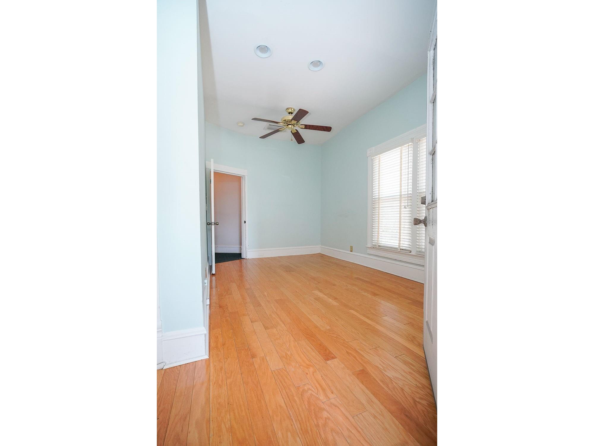 333 S Plant Avenue Tampa FL 33606 TB8466133 image50