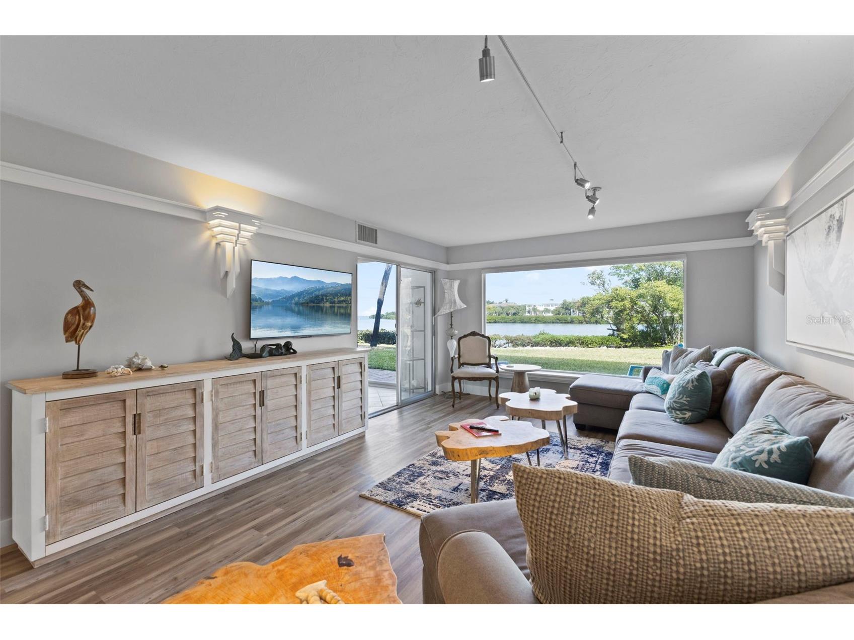 3330 Gulf Of Mexico Drive #104D Longboat Key FL 34228 A4683575 image3