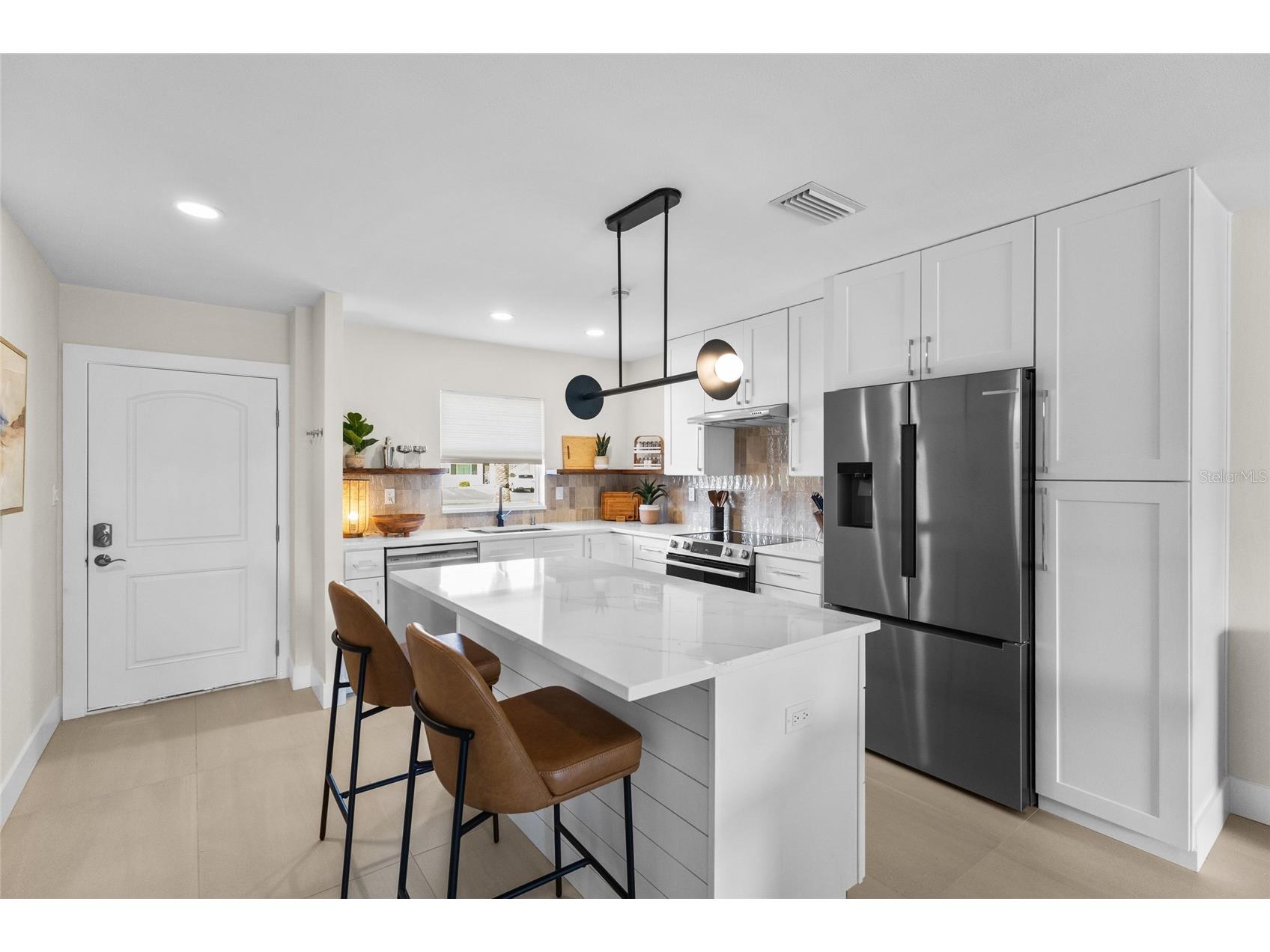3330 Gulf Of Mexico Drive #107D Longboat Key FL 34228 - LARGE FRONTAGE ON SARASOTA BAY A4692214 image11