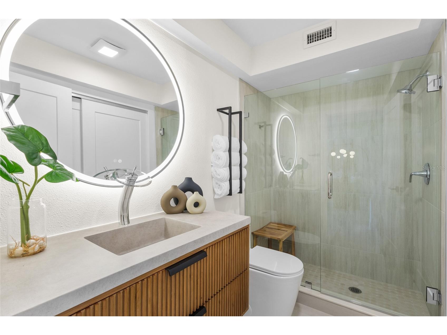 3330 Gulf Of Mexico Drive #107D Longboat Key FL 34228 - LARGE FRONTAGE ON SARASOTA BAY A4692214 image17