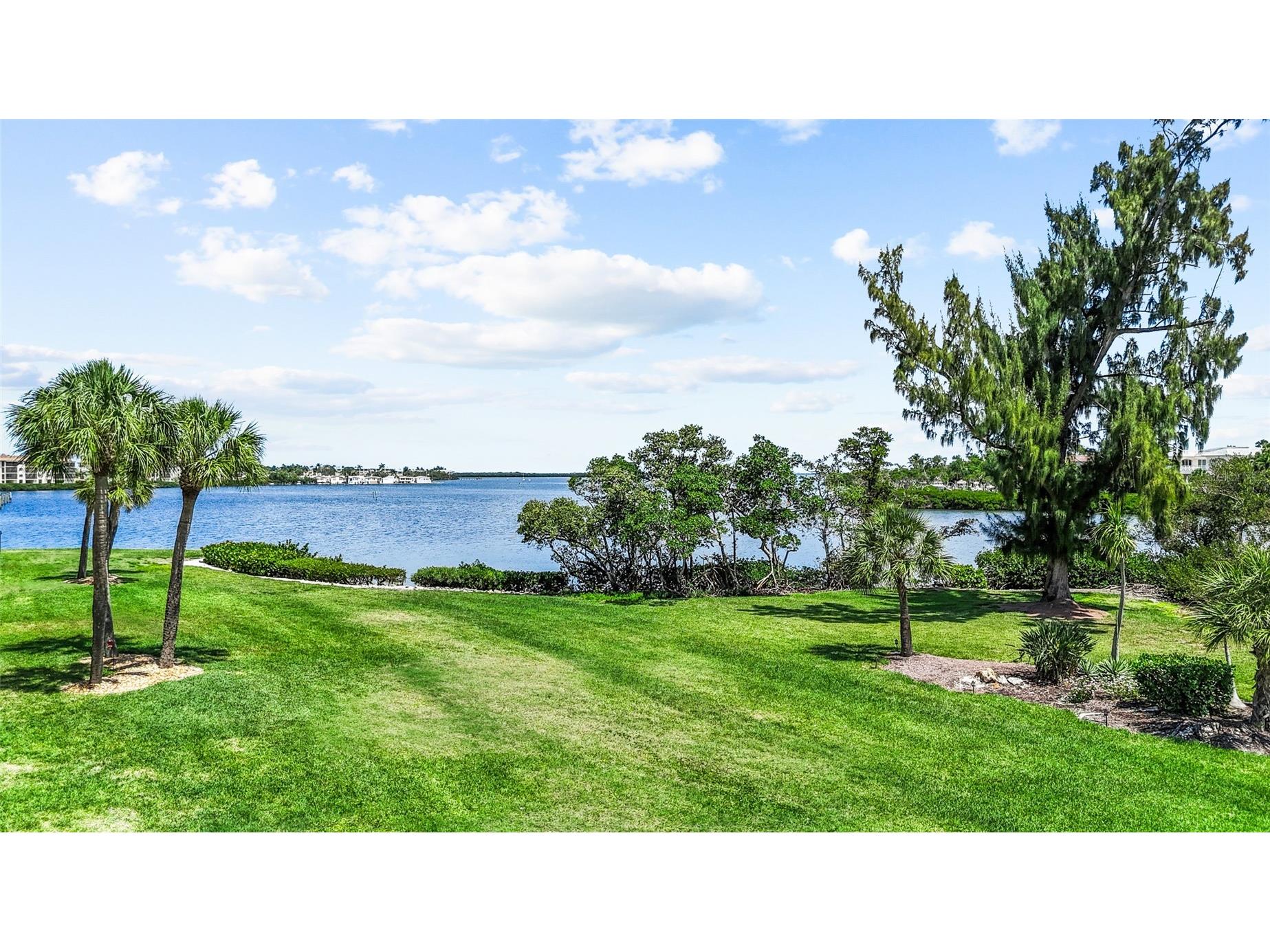 3330 Gulf Of Mexico Drive #107D Longboat Key FL 34228 - LARGE FRONTAGE ON SARASOTA BAY A4692214 image30