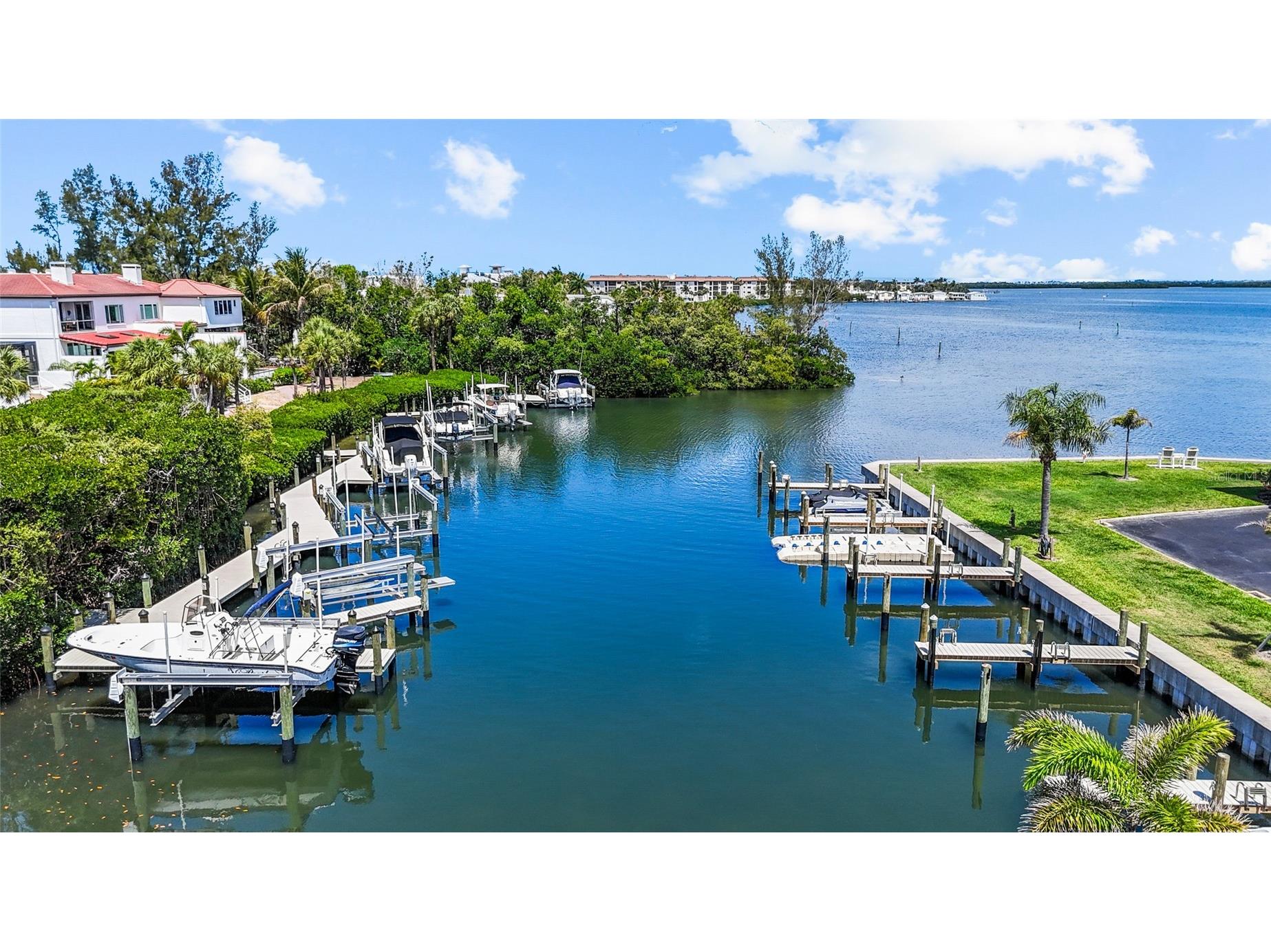 3330 Gulf Of Mexico Drive #107D Longboat Key FL 34228 - LARGE FRONTAGE ON SARASOTA BAY A4692214 image32