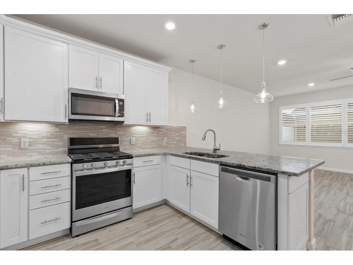 3331 Chestertown Loop Bradenton FL 34211 A4664868 image8