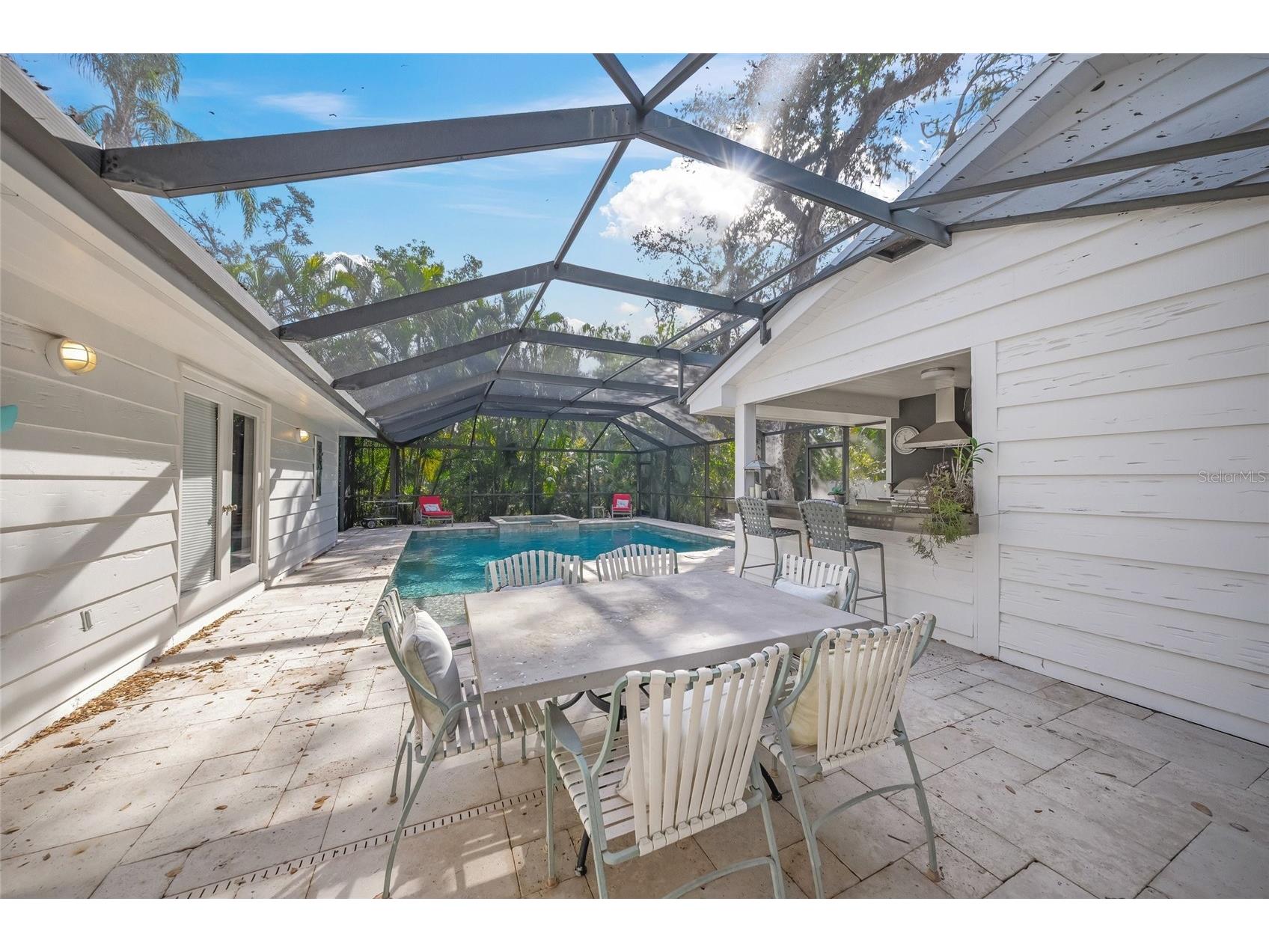 3331 Old Oak Drive Sarasota FL 34239 A4675449 image32