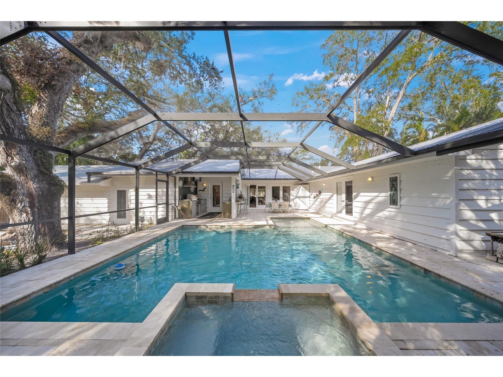 3331 Old Oak Drive Sarasota FL 34239 A4675449 image35