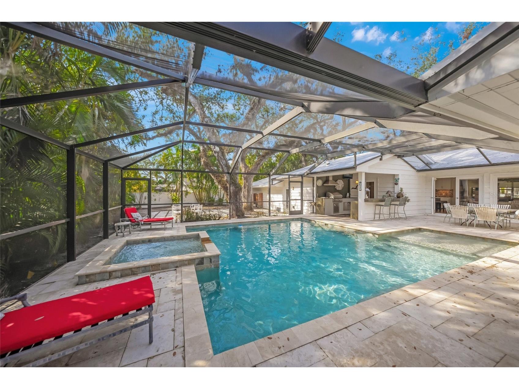 3331 Old Oak Drive Sarasota FL 34239 A4675449 image36