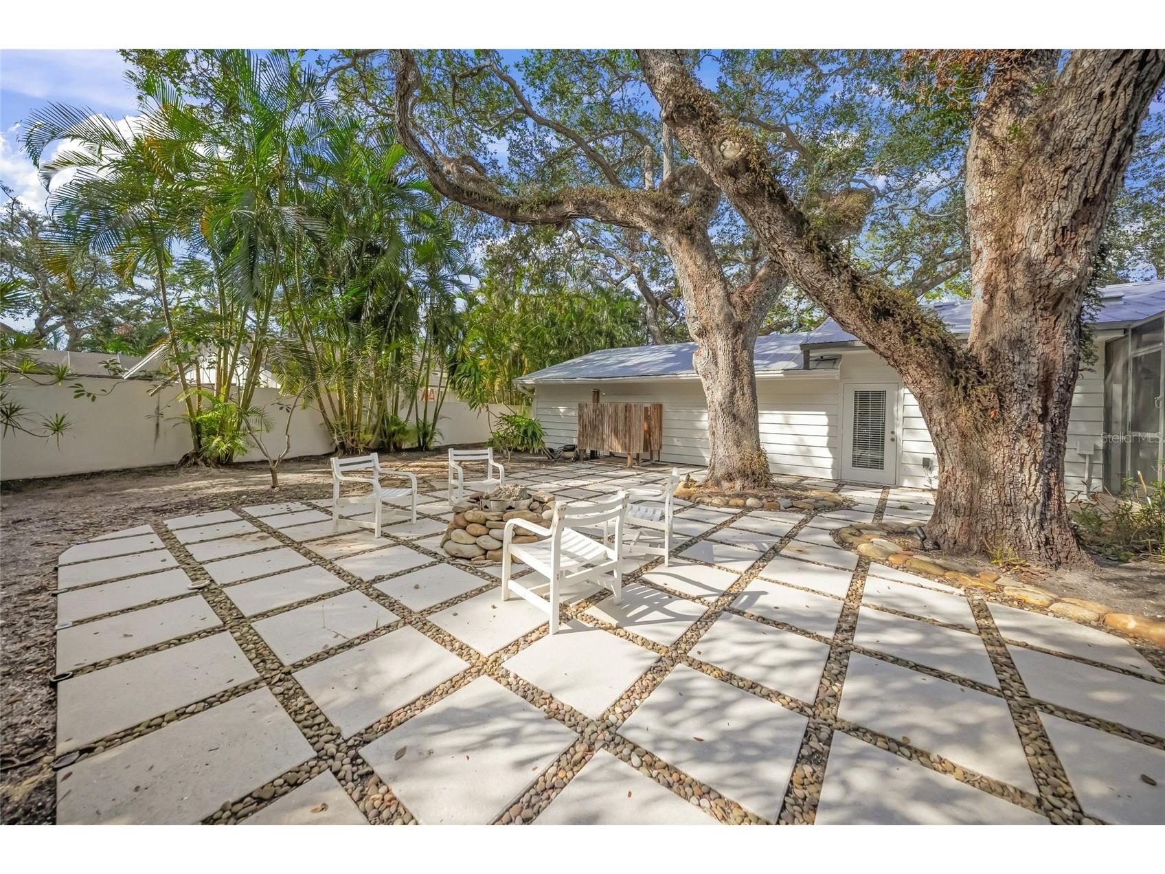 3331 Old Oak Drive Sarasota FL 34239 A4675449 image39