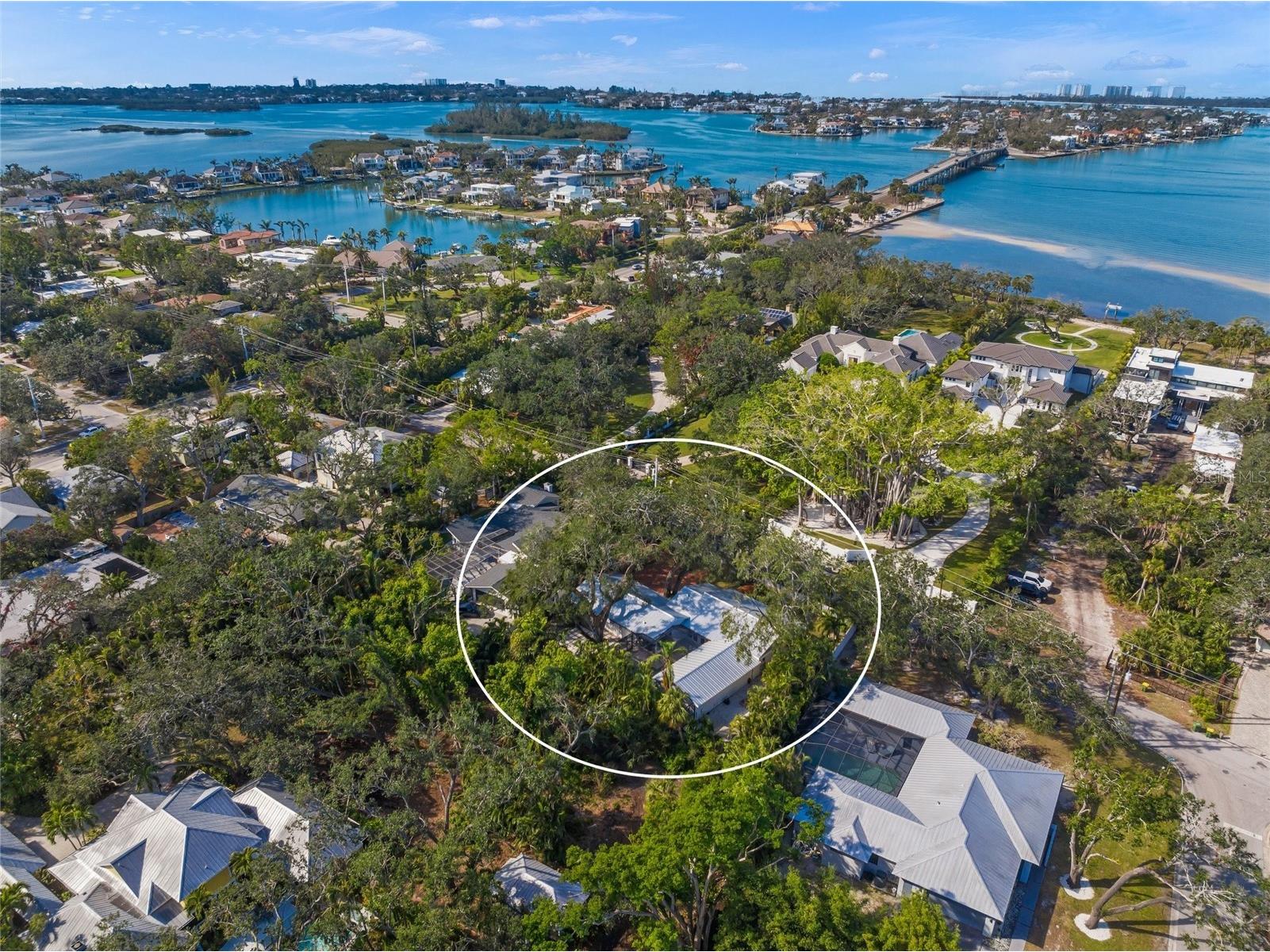 3331 Old Oak Drive Sarasota FL 34239 A4675449 image47