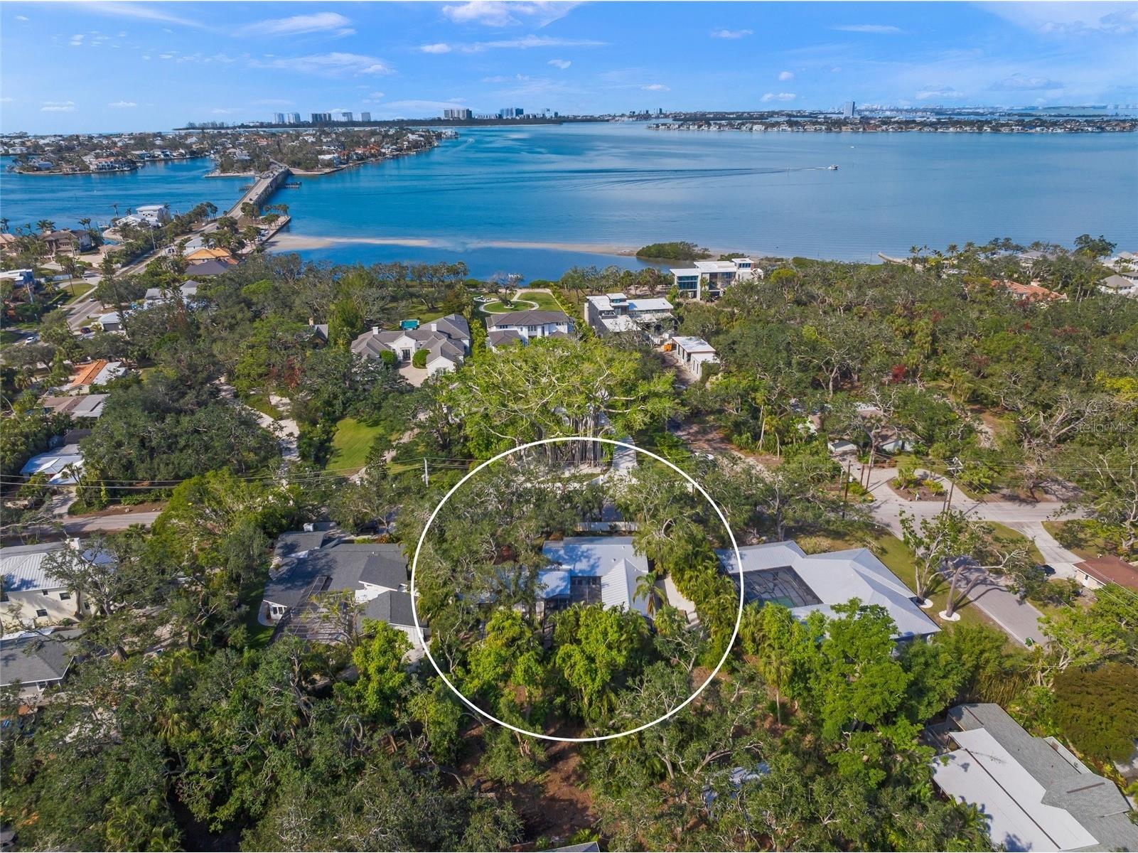 3331 Old Oak Drive Sarasota FL 34239 A4675449 image48
