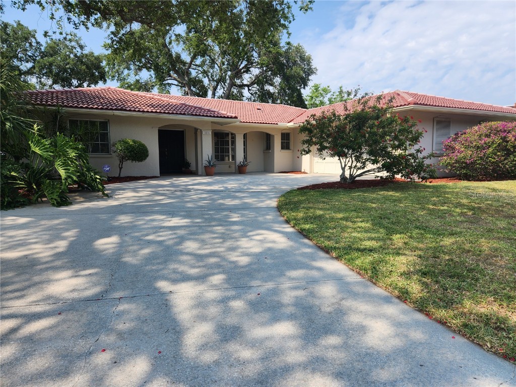 3331 Sea View Street Sarasota FL 34239 A4666886 image1