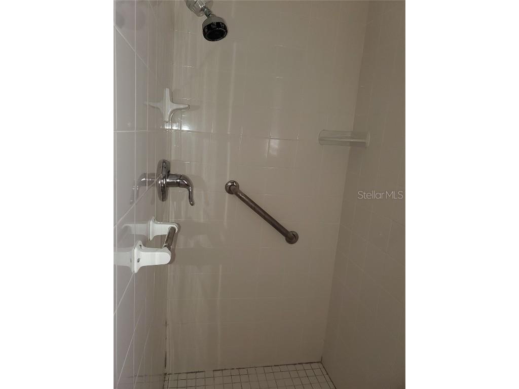 3331 Sea View Street Sarasota FL 34239 A4666886 image9