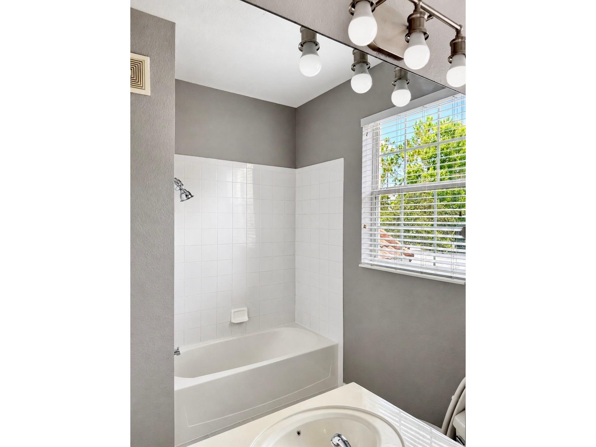 3332 Robert Trent Jones Drive #20603 Orlando FL 32835 O6423638 image40