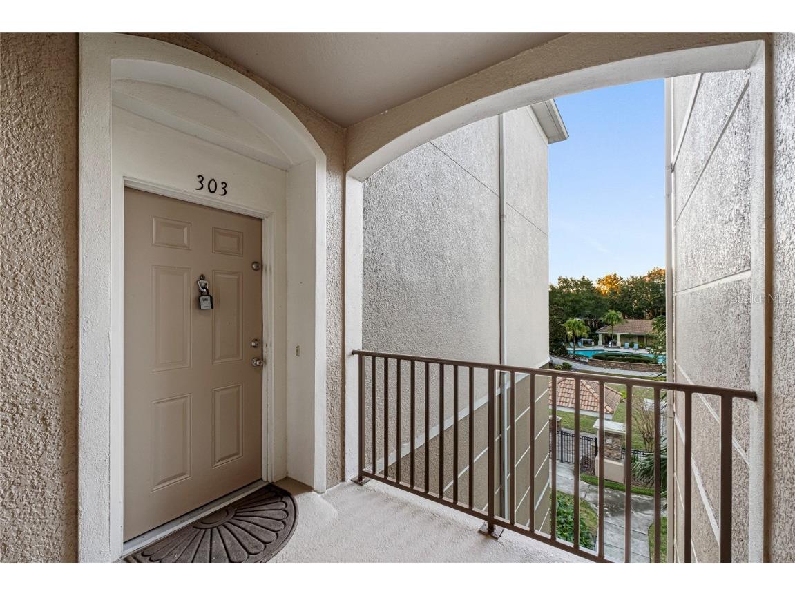 3332 Robert Trent Jones Drive #303 Orlando FL 32835 O6372158 image2