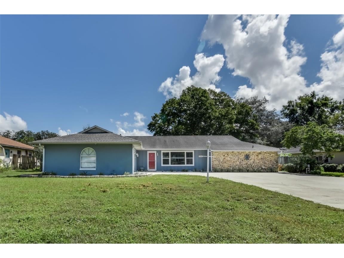 33320 Somerset Drive Leesburg FL 34788 O6243829 image1