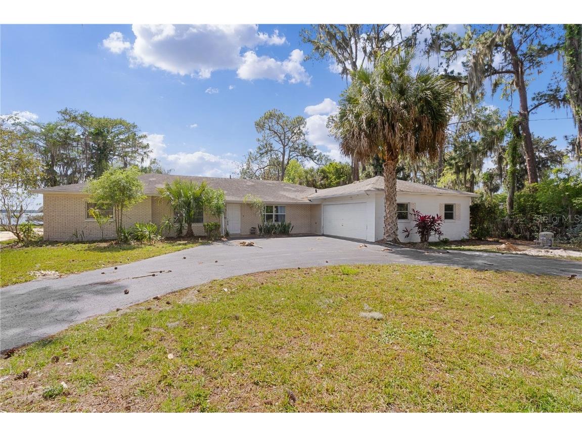 33341 Lakeshore Drive Tavares FL 32778 - LAKE DORA G5053130 image1