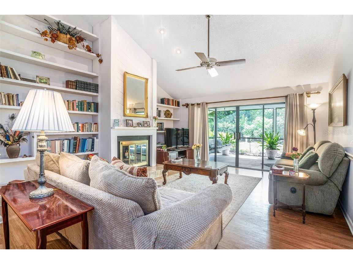 3335 Foxridge Circle Tampa FL 33618 TB8448789 image19