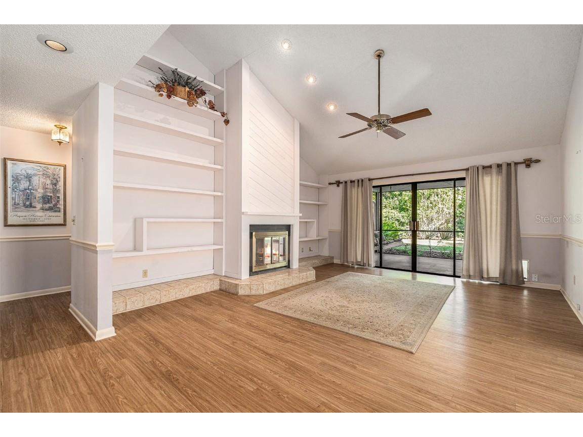 3335 Foxridge Circle Tampa FL 33618 TB8448789 image2