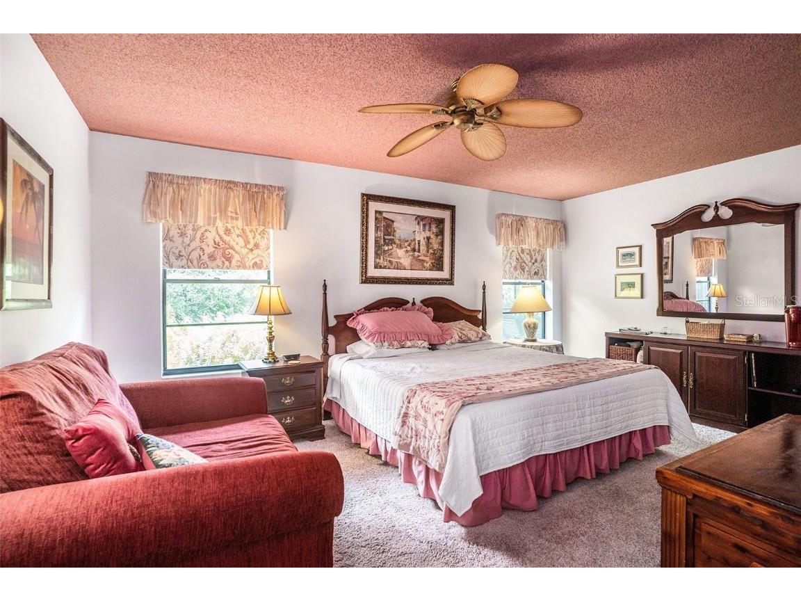 3335 Foxridge Circle Tampa FL 33618 TB8448789 image23