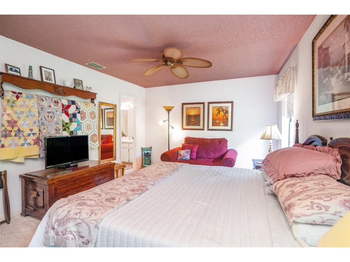 3335 Foxridge Circle Tampa FL 33618 TB8448789 image25