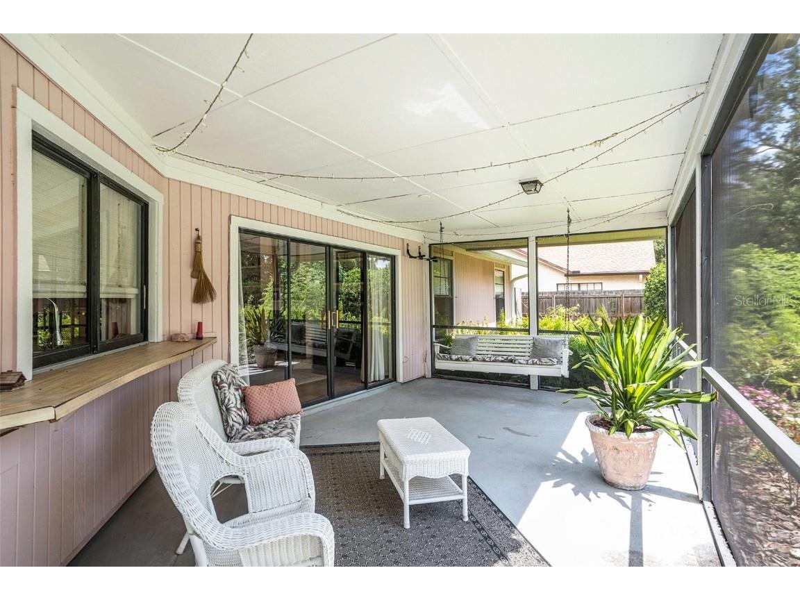 3335 Foxridge Circle Tampa FL 33618 TB8448789 image27