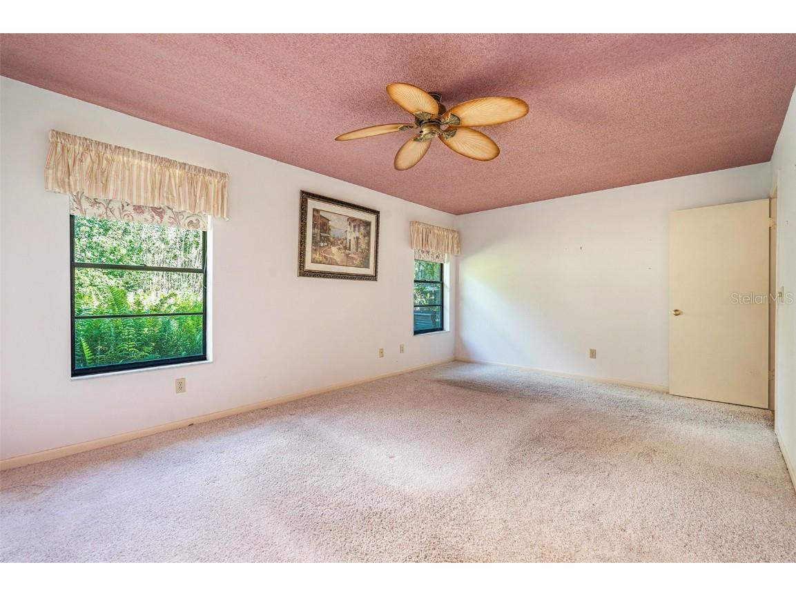 3335 Foxridge Circle Tampa FL 33618 TB8448789 image8