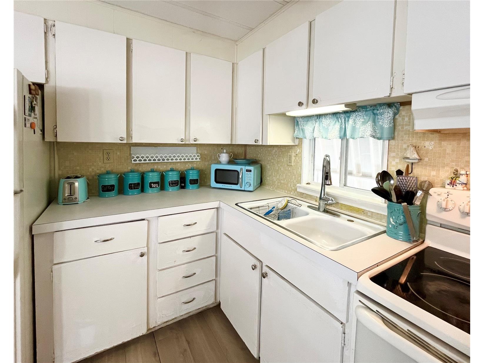 3335 Spanish Oak Terrace Sarasota FL 34237 A4641948 image11